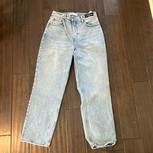 Abercrombie 90s straight jeans ultra high rise Curve Love. Light blue